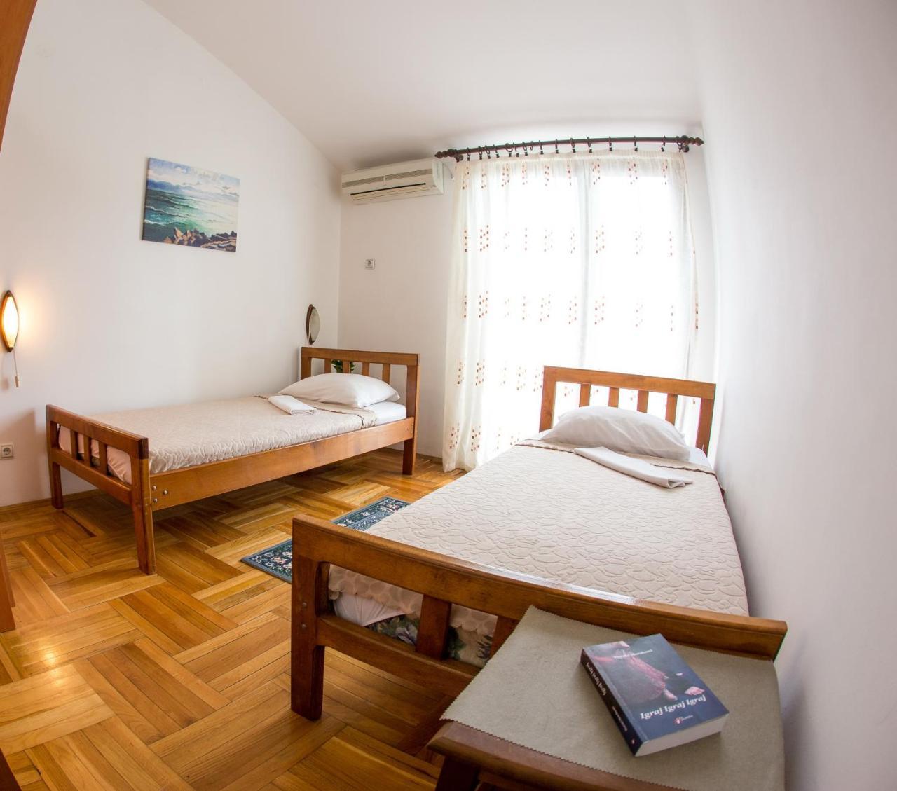Guest House Mandarina 부드바 외부 사진