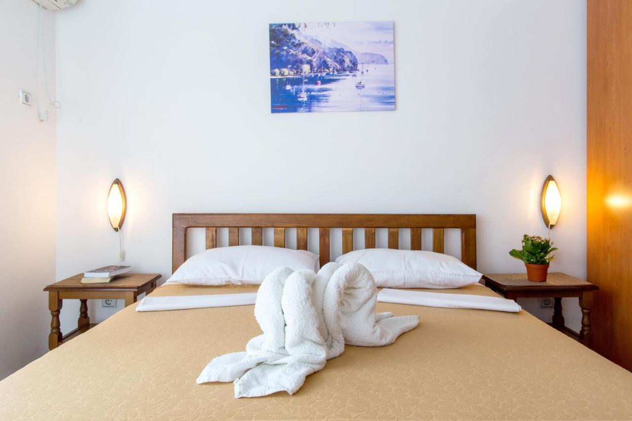 Guest House Mandarina 부드바 외부 사진