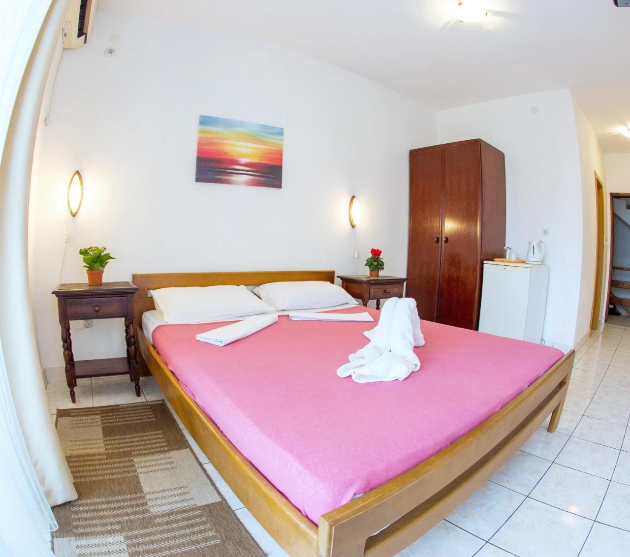 Guest House Mandarina 부드바 외부 사진