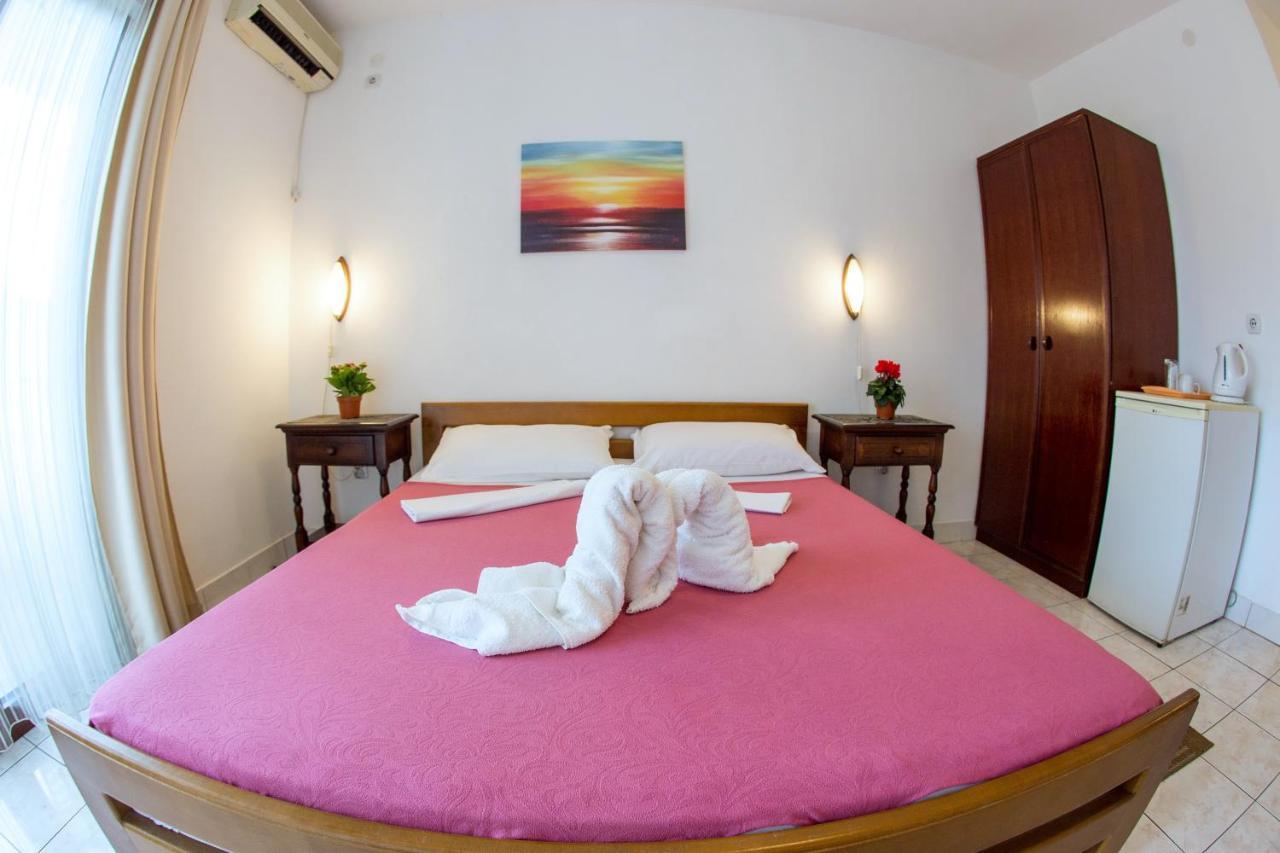 Guest House Mandarina 부드바 외부 사진